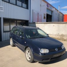 VW Golf IV Break - 1.6 benzina