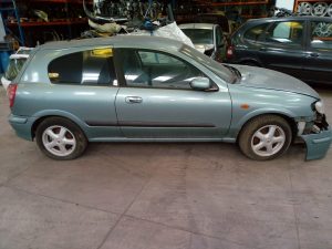 Nissan Almera coupe 2003 (3)