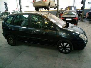 Renault Scenic (1)